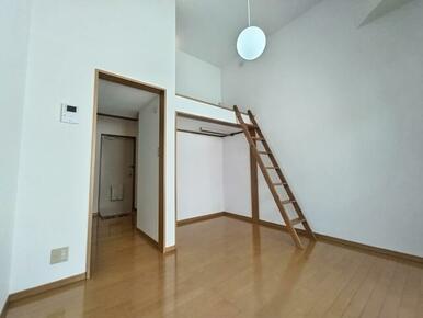 ※照明は設備ではありません。