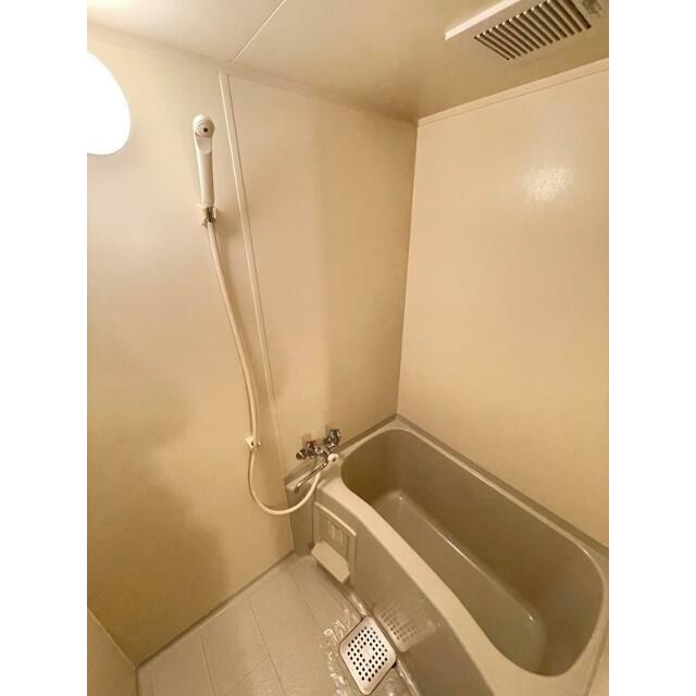 ゆったりとした浴室