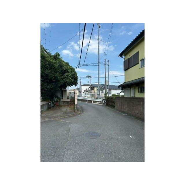 前面道路含む現地写真です