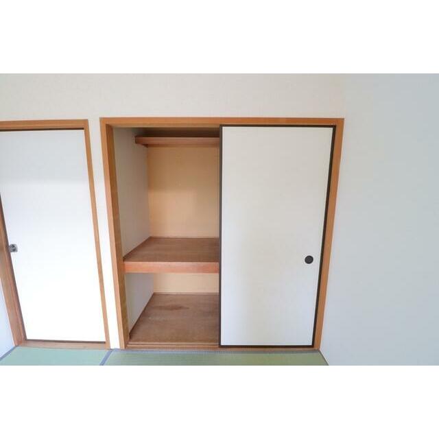 押入（和室６帖）
