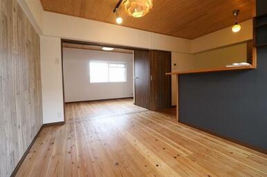 対面キッチンのリビング(参考写真)