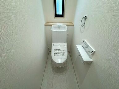 ウォシュレット、暖房便座、節電・節水機能など、使い勝手のよい高機能トイレです。