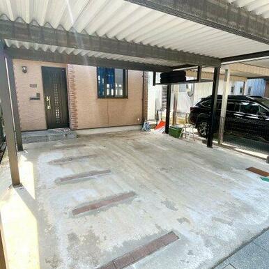 北陸の冬に嬉しい２台分のカーポート付き