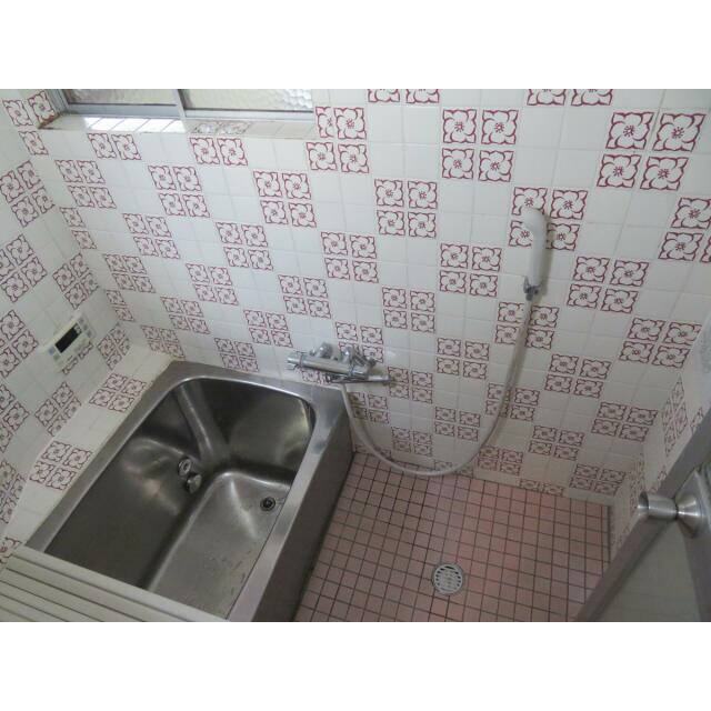 浴槽はステンレス