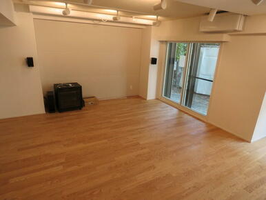 共用シアタールーム