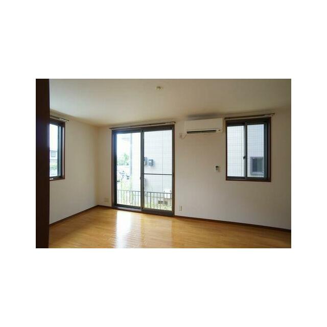 １４．４帖のＬＤＫは、採光・換気に大活躍の窓が多い印象です☆