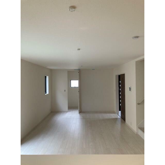 笑顔が溢れる、心和むリビング（1号棟）