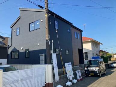 日を重ねるごとにこの佇まいに愛着が湧いてきそう（1号棟）