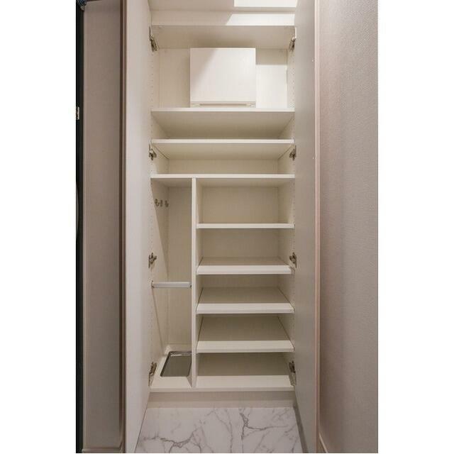 シューズボックス