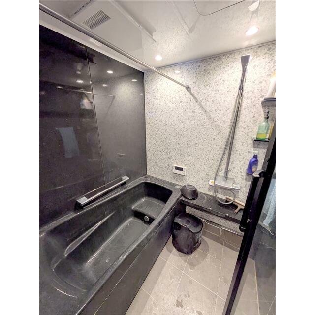 浴室暖房、乾燥機能付き。