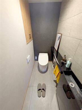 タンクレスのトイレです。