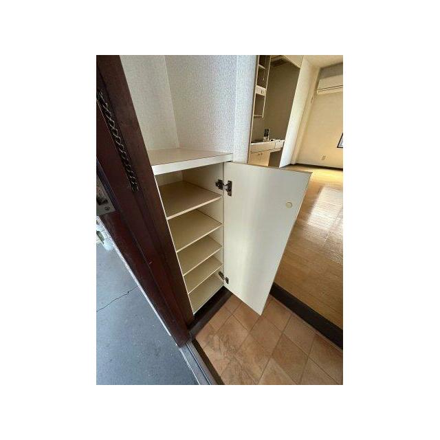 シューズボックス