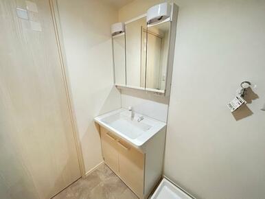 「洗面所」新品交換済みの洗面台です