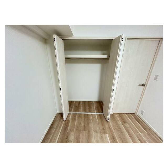 「洋室約5.5畳」広々としたクローゼット付きです