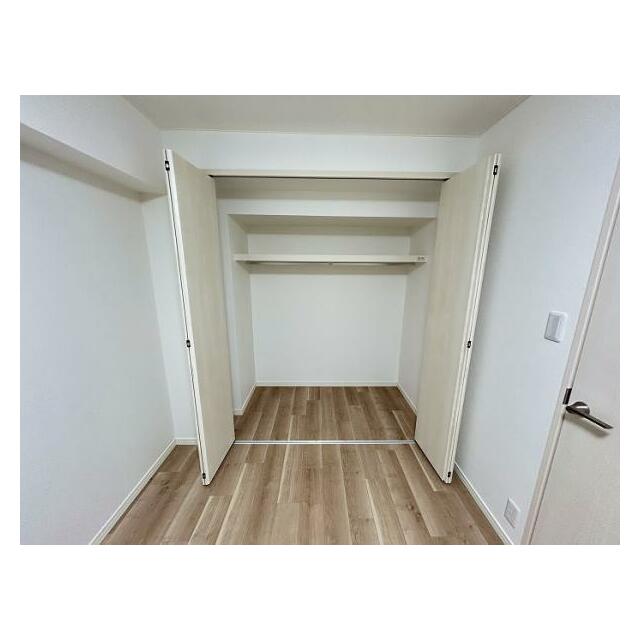 「洋室約4.9畳」広々としたクローゼットです