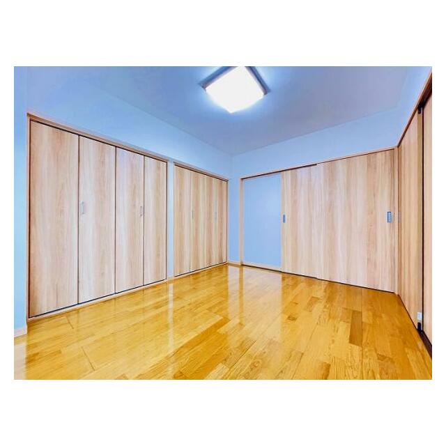 南西側洋室約6帖　１