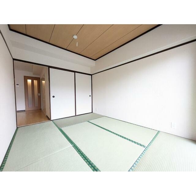 日当たり良好の6帖和室