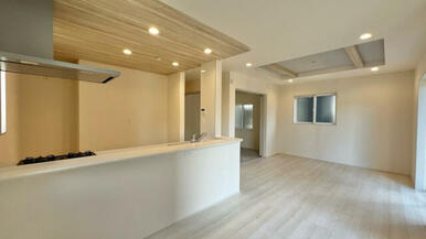 リビングダイニング