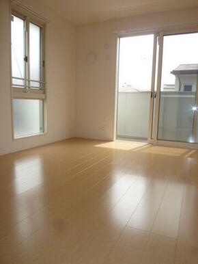 ★陽当たりの良い洋室★