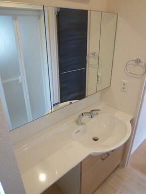 ★お洒落な独立洗面台★