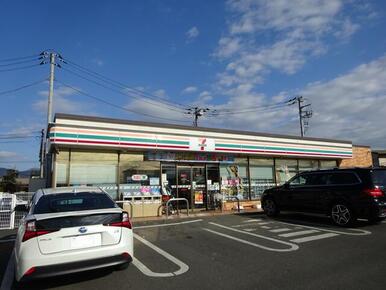 セブンイレブン小田原栢山店