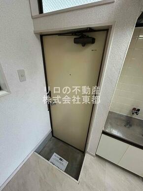すっきりシンプルな玄関スペースです！