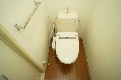 【トイレ】温水暖房洗浄便座仕様
