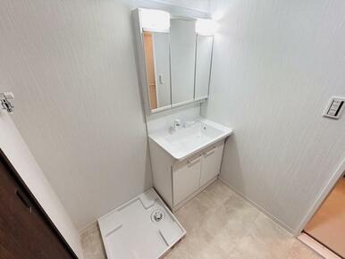 新規交換済み　洗面台・洗濯パン