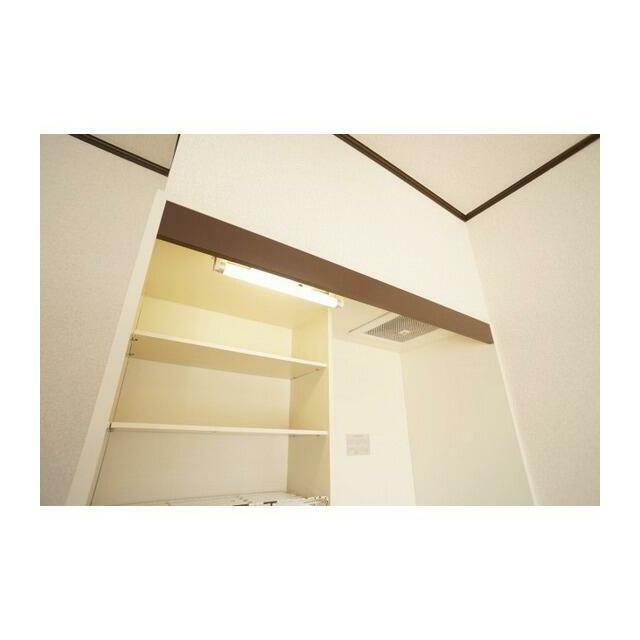 キッチン上部収納可