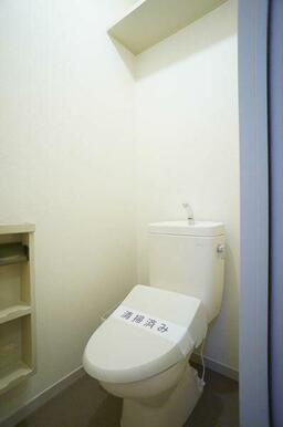 ■トイレ■人気の必須アイテム、温水洗浄暖房便座♪冬場の便座もポカポカです♪