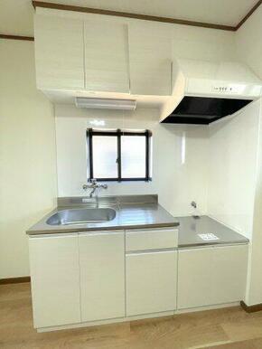 キッチン新品になりました