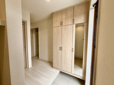 【シューズボックス】