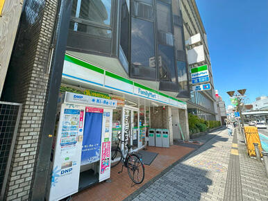 ファミリーマート相模原駅前店