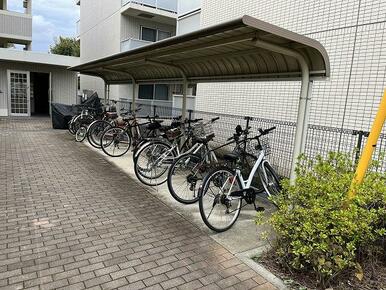 駐輪場　原付＆自転車のみ駐輪可能