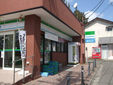 ファミリーマート東北福祉大学店
