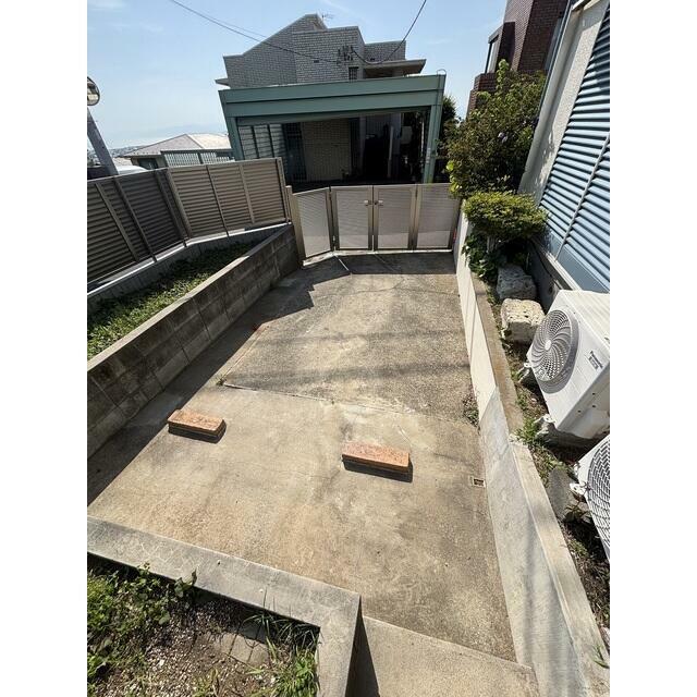 門扉があり安心感がある駐車スペース