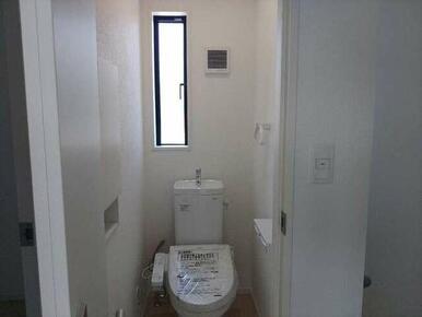 お気に入りのカバーやマット、スリッパを置いて快適空間に