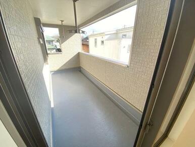 8.10㎡の広々ルーフバルコニー 洗濯物をいっぱい干せます！