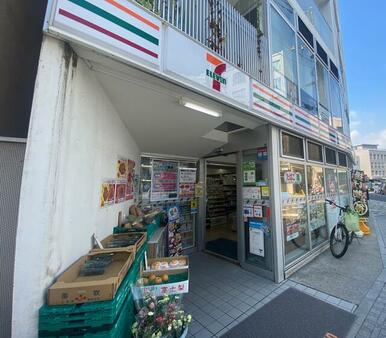 セブンイレブン逗子７丁目店