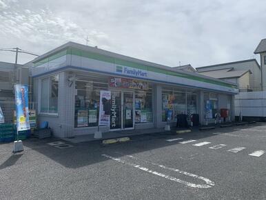 ファミリーマート三好陣取山店