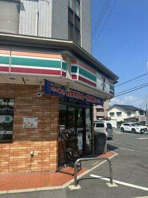 セブンイレブン 広島上安店