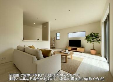 開放感のあるゆとりあるリビング。採光にもこだわった居心地の良い空間です♪