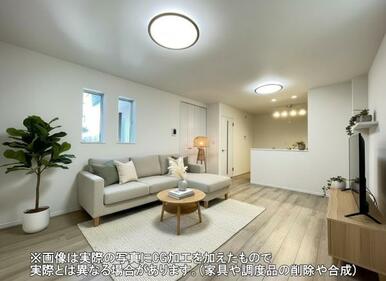 開放感のあるゆとりあるリビング。採光にもこだわった居心地の良い空間です♪