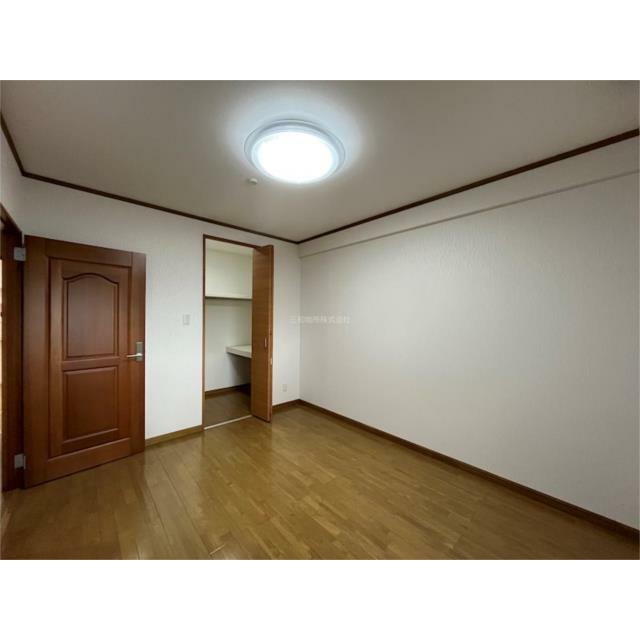 洋室６．７８帖。広めのお部屋は寝室にもピッタリです