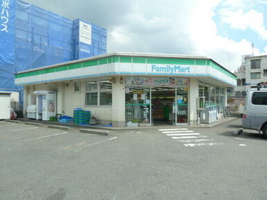 ファミリーマート