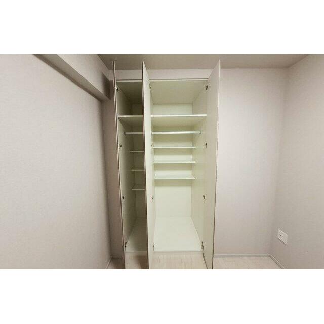 洋室3クローゼット