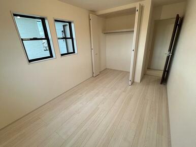 リビングと洋室の使い分けで生活にメリハリを（1号棟）