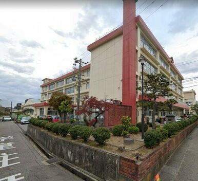 高岡市立西条小学校
