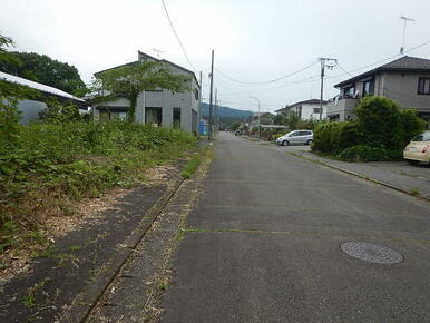 前面道路　東側から撮影