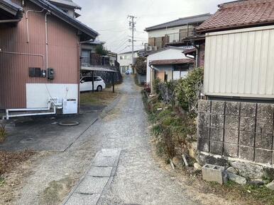 物件の西側道路